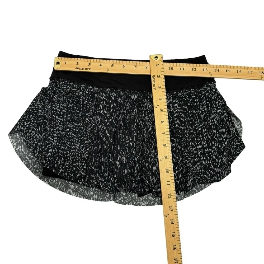 lululemon Quick Pace Skirt‎ Soundwave White Black Sz 4